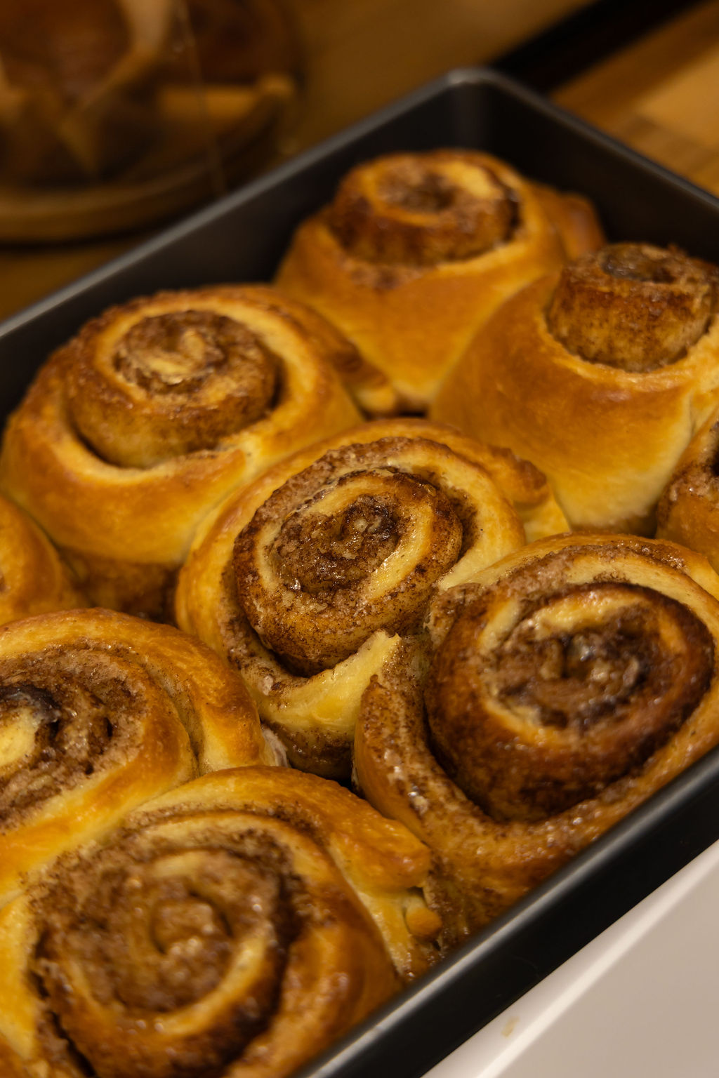 cinnamon_rolls_tray.jpg